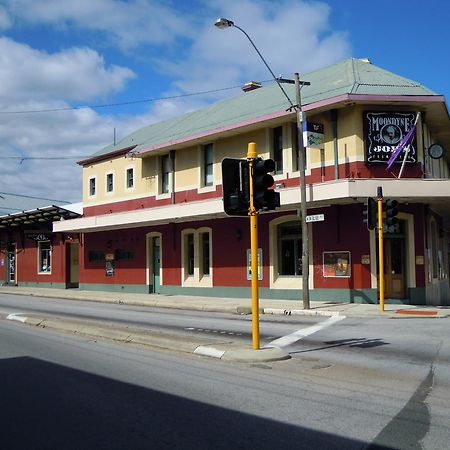 Hotel Moondyne Joe'S Fremantle Exteriér fotografie