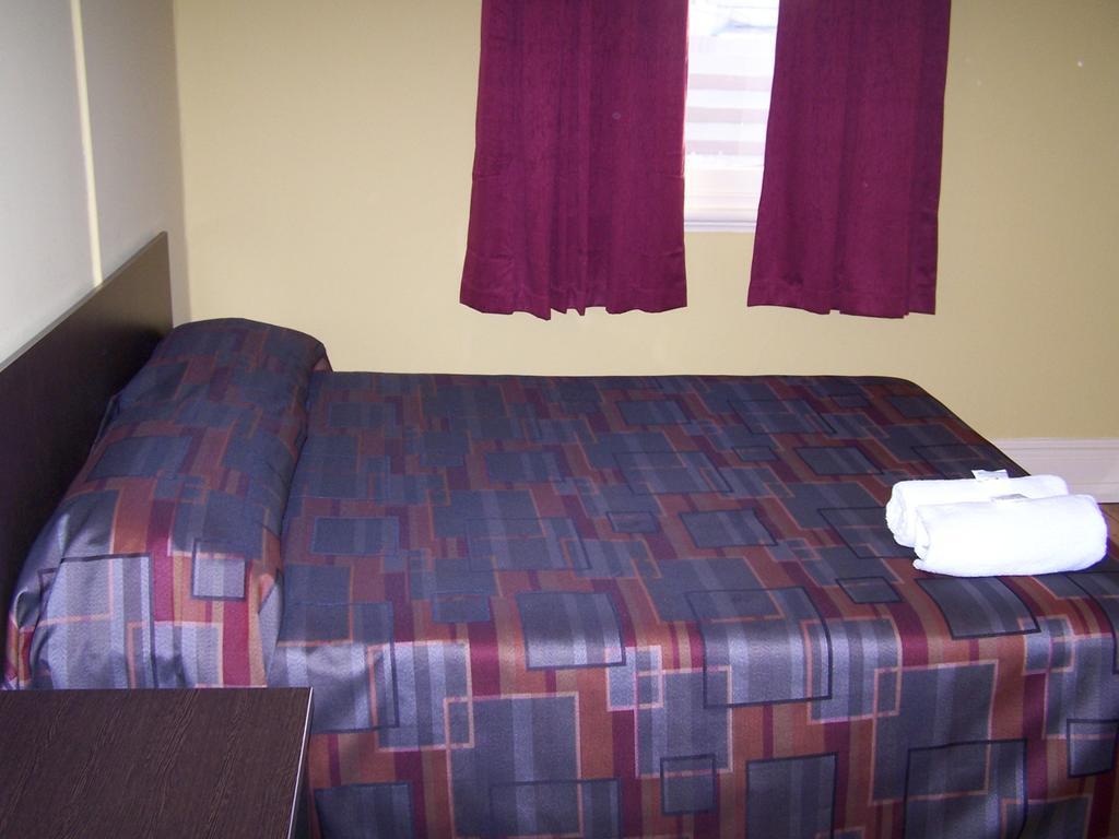 Hotel Moondyne Joe'S Fremantle Pokoj fotografie